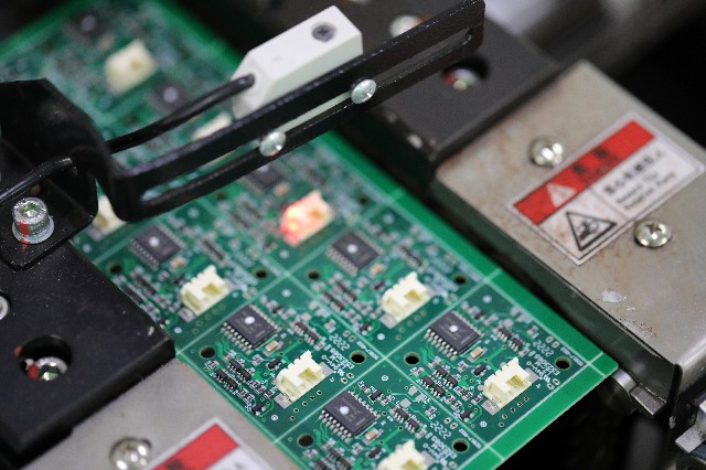 SMT貼片加工的常見品質問題有哪些？SMT貼片加工常見品質問題解析及解決方案